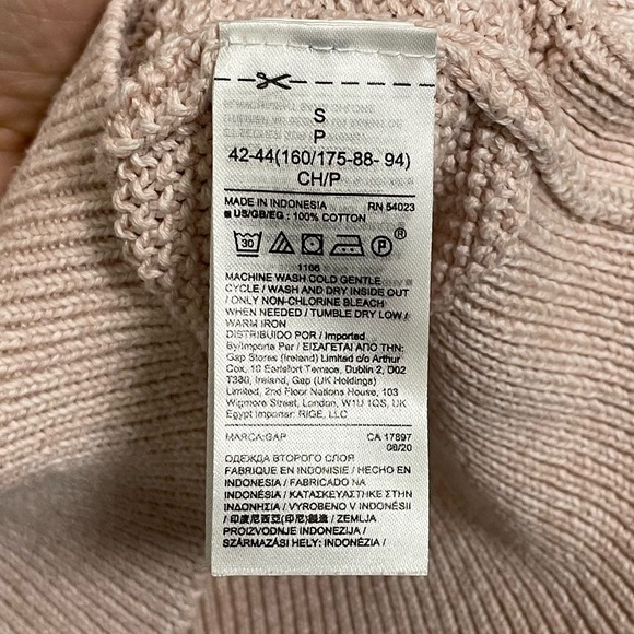 Size Small Gap Cable knit sweater in soft pink - Picture 4 of 4